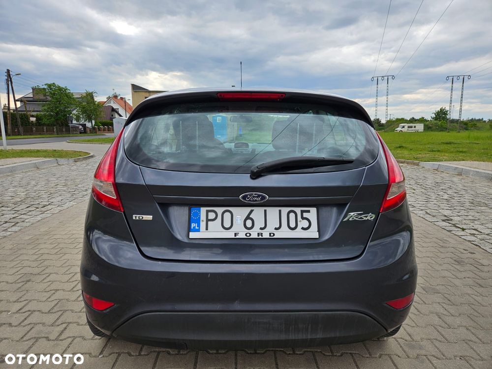 Ford Fiesta - 9