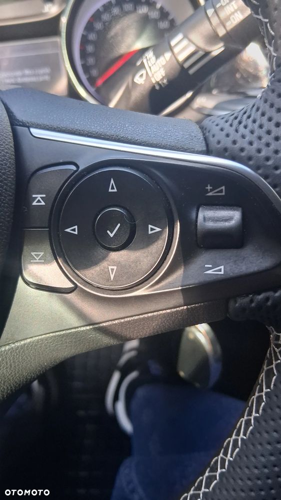 Opel Insignia - 24