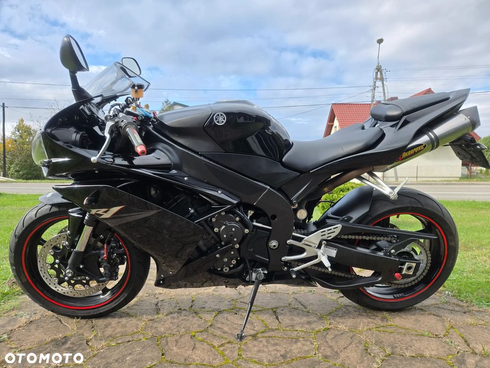 Yamaha R1 - 5