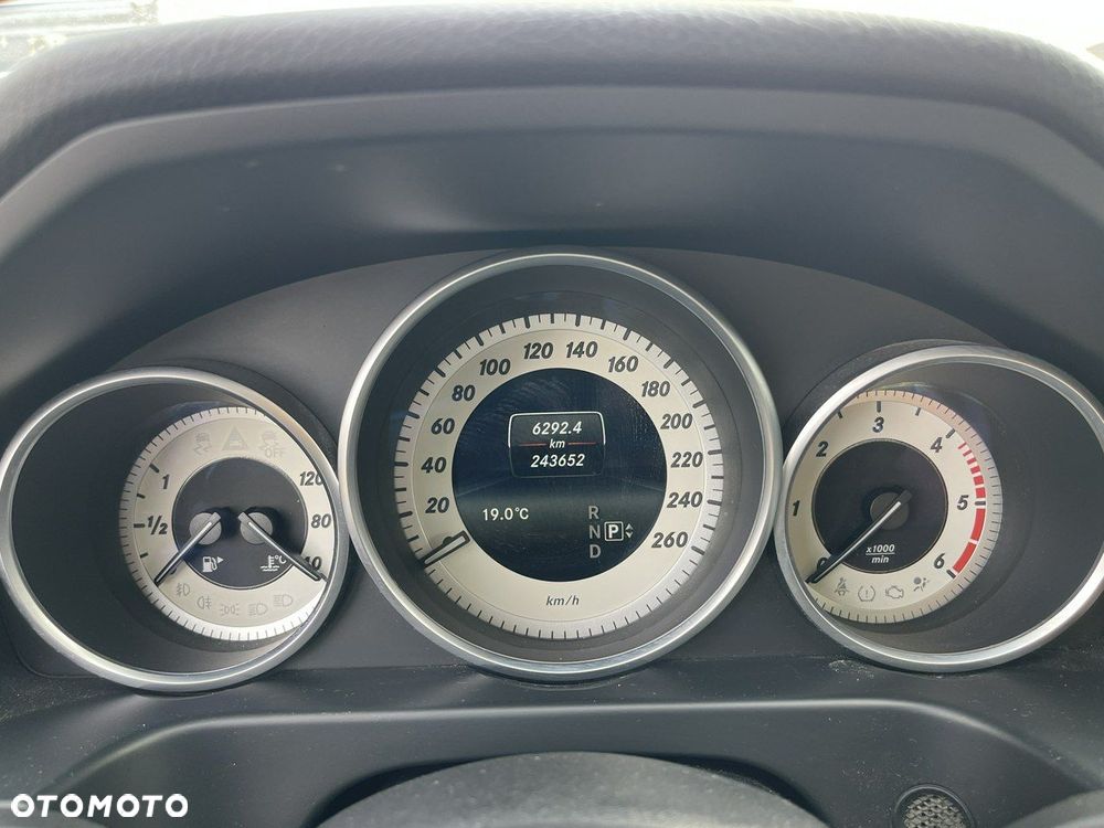 Mercedes-Benz Klasa E 200 CDI 7G-TRONIC Avantgarde - 9
