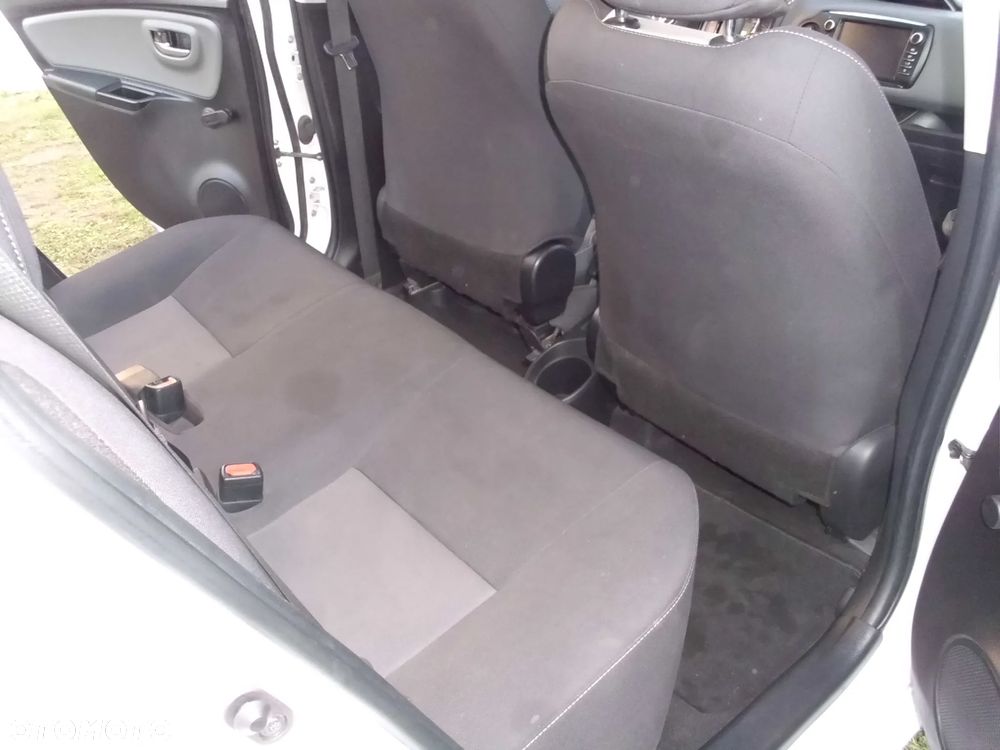 Toyota Yaris 1.5 Premium - 18