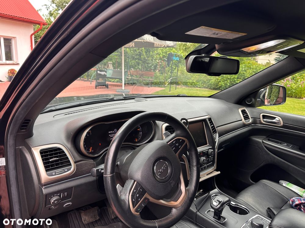 Jeep Grand Cherokee - 21