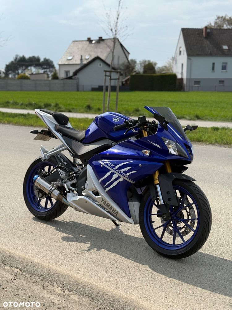Yamaha YZF - 1