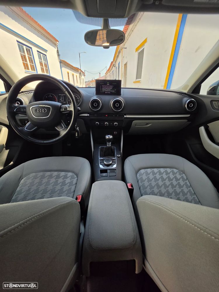 Audi A3 Sportback 1.6 TDI Attraction - 9