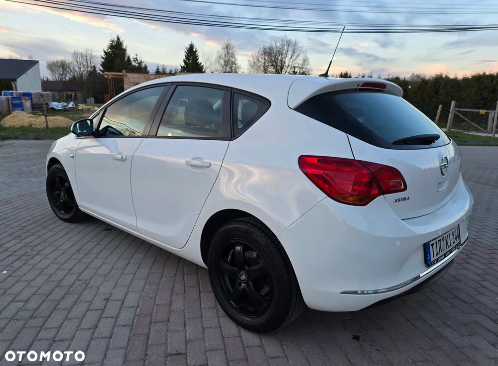 Opel Astra 1.6 Active - 14