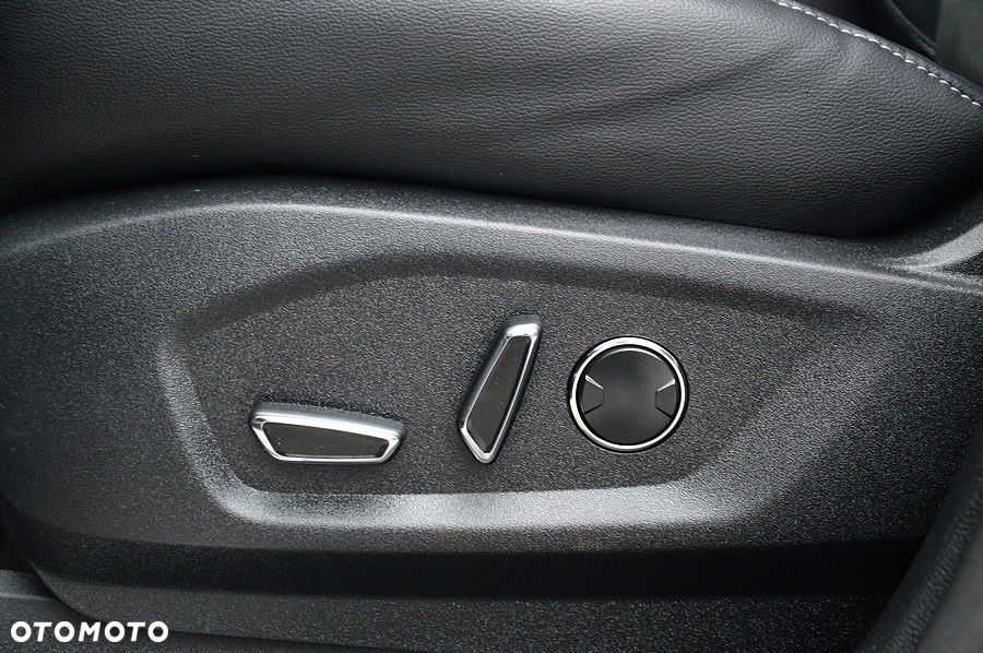 Ford S-Max 2.0 TDCi Titanium PowerShift - 38