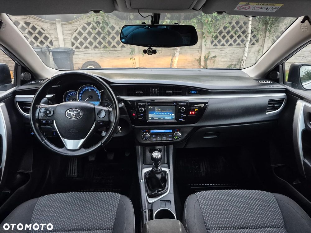 Toyota Corolla 1.6 Premium - 5