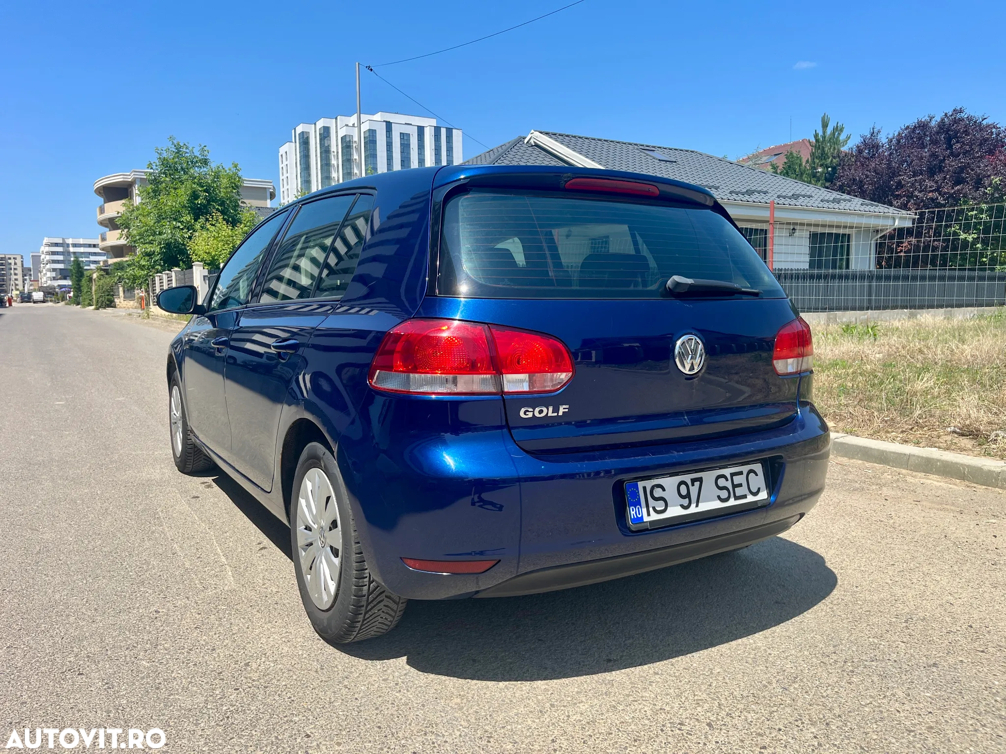 Volkswagen Golf - 10