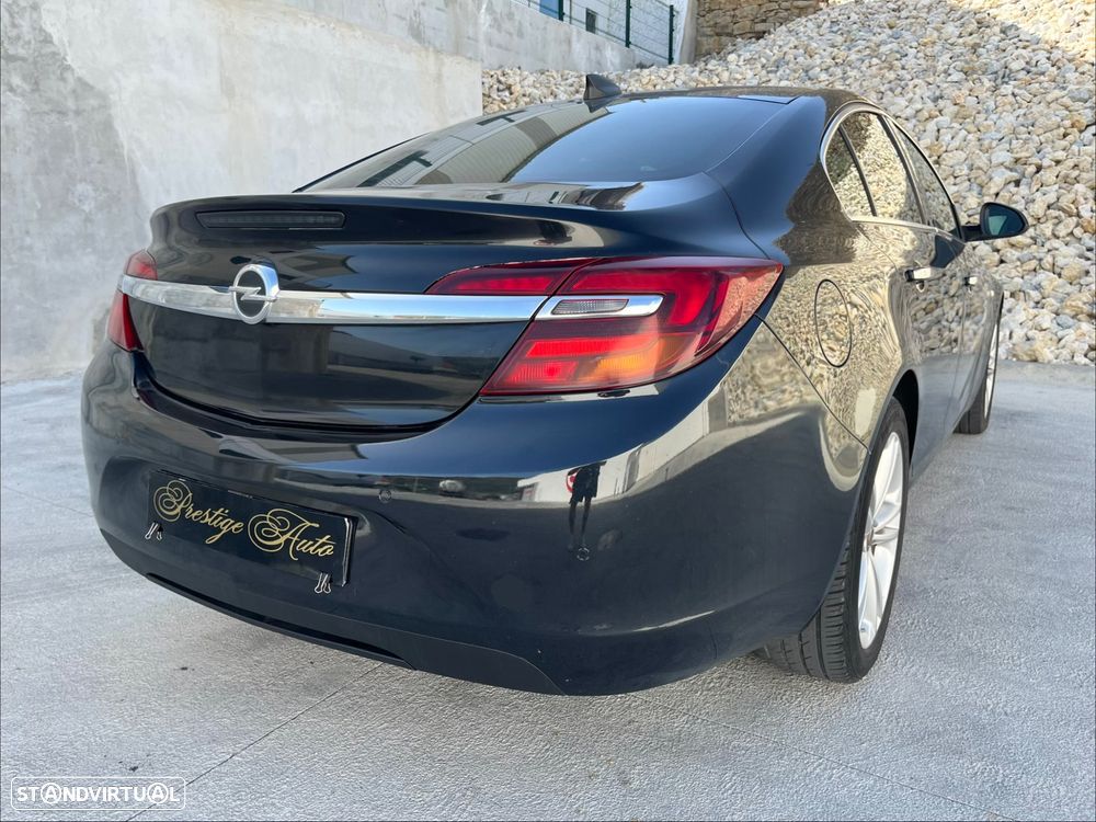 Opel Insignia 1.6 CDTI Cosmo S/S — fotografia 17