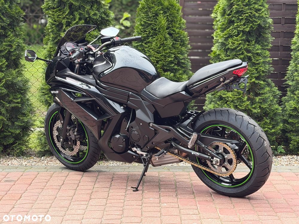 Kawasaki ER - 8
