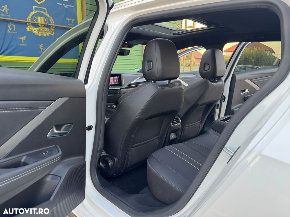 Opel Astra 1.5 D Automatik GS Line - 11