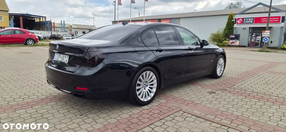 BMW Seria 7 750i - 4