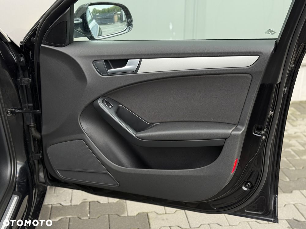 Audi A4 Limousine - 30