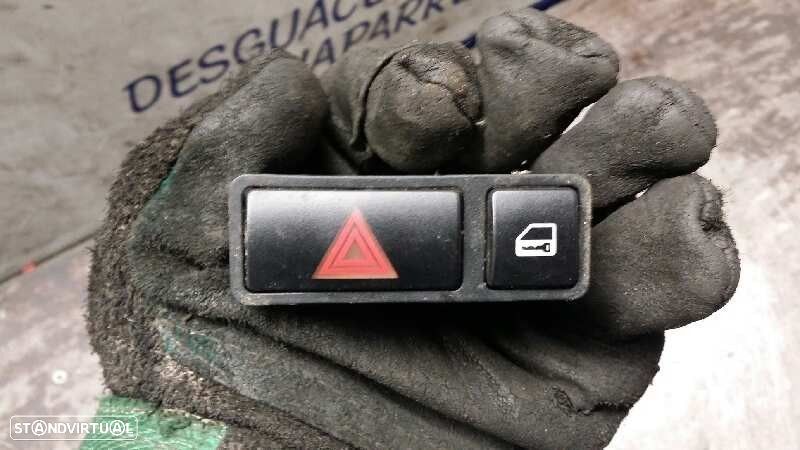 BOTÃO DE EMERGÊNCIA BMW 3 2002 -8368920 - 1