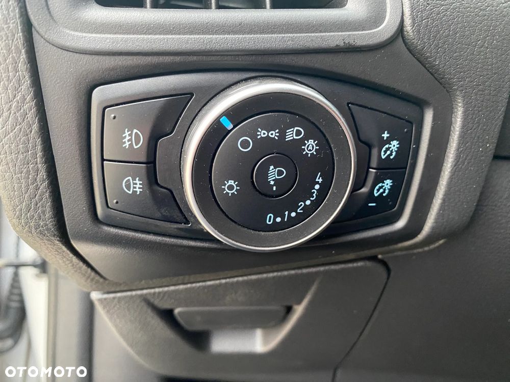 Ford Focus 1.5 EcoBlue Start-Stopp-System ST-LINE - 23