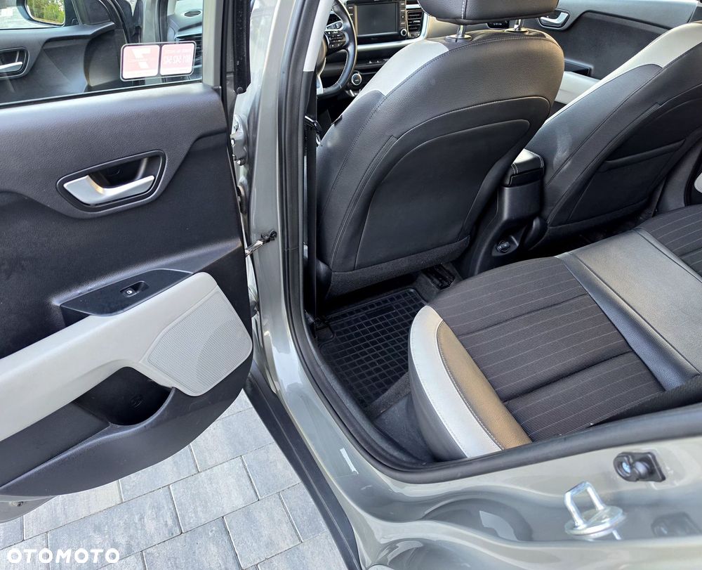 Kia Stonic 1.4 L - 17