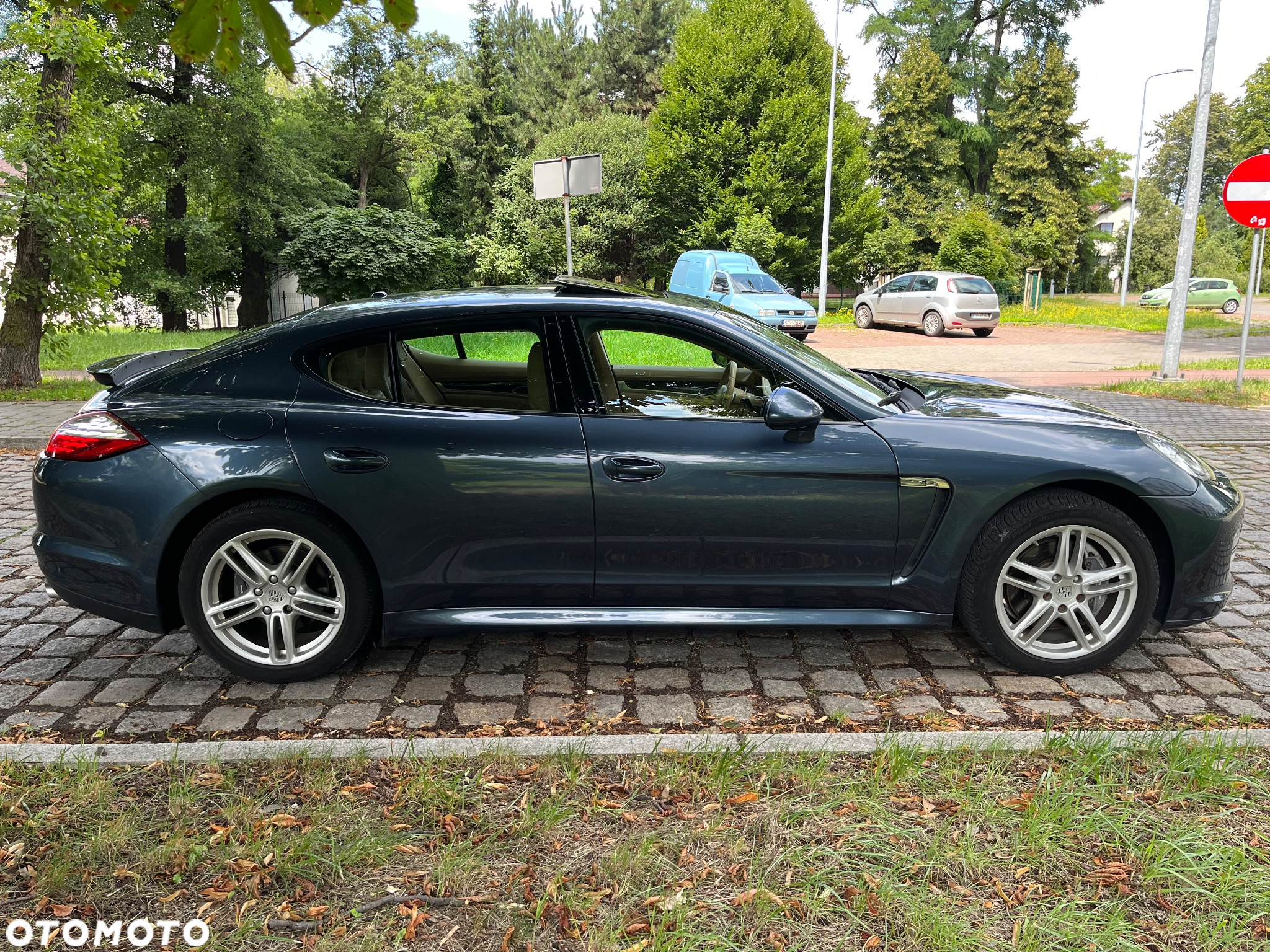 Porsche Panamera 4 - 16