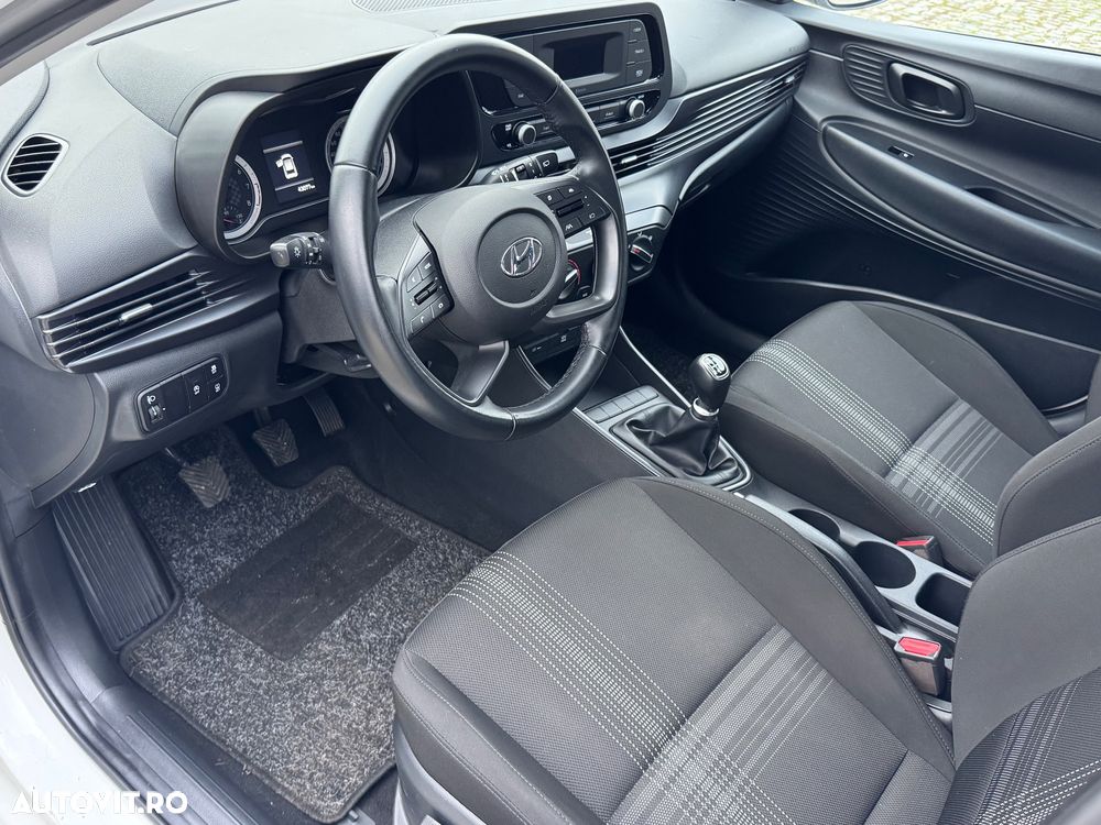 Hyundai i20 1.2 L 84CP 5DR Clasic - 20