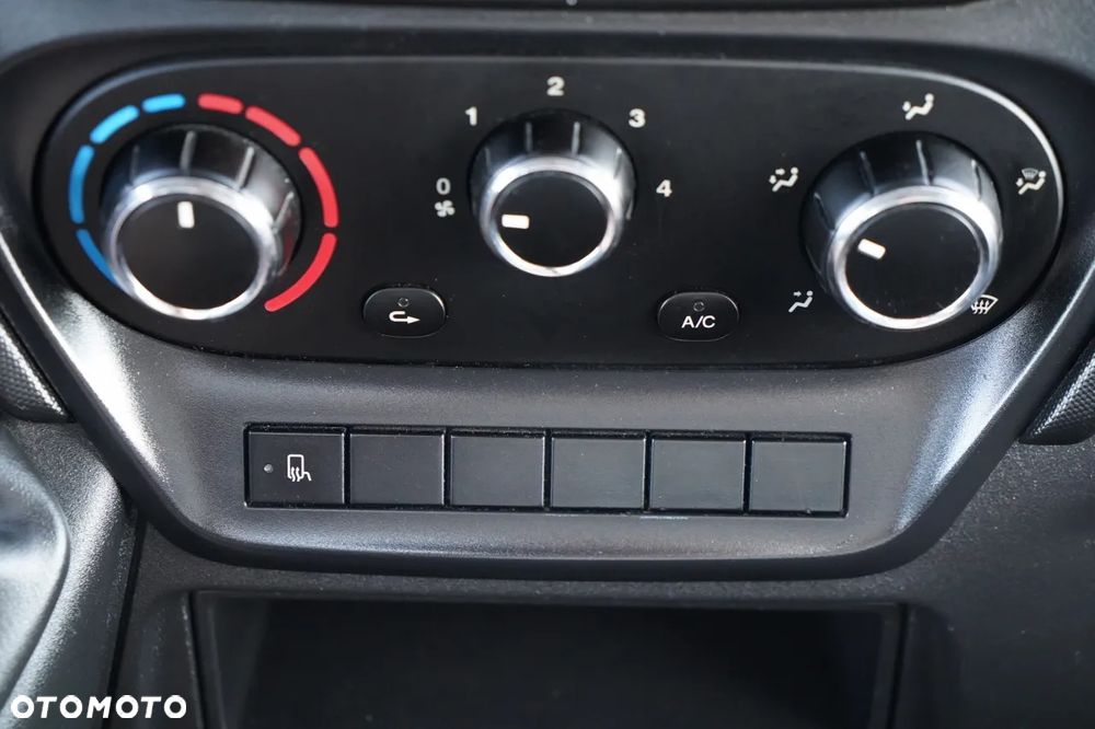 Iveco DAILY 35-130 / WYWROTKA TYLNOZSYPOWA / BLIŹNIAK / MANUAL / SKÓRA / EURO 6 - 31