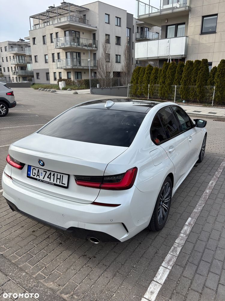BMW Seria 3 320d xDrive M Sport - 3