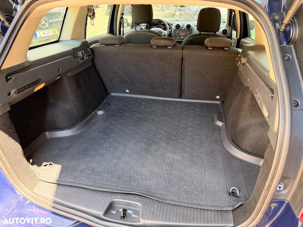 Dacia Lodgy dCi 90 Essential - 15