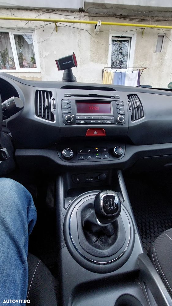 Kia Sportage 1.7 CRDI 2WD Attract - 10