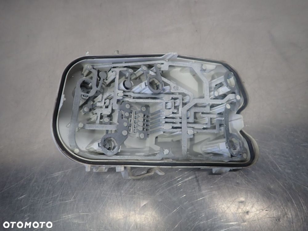 WKŁAD LAMPY LEWY TYŁ AUDI A6 C6 - 1