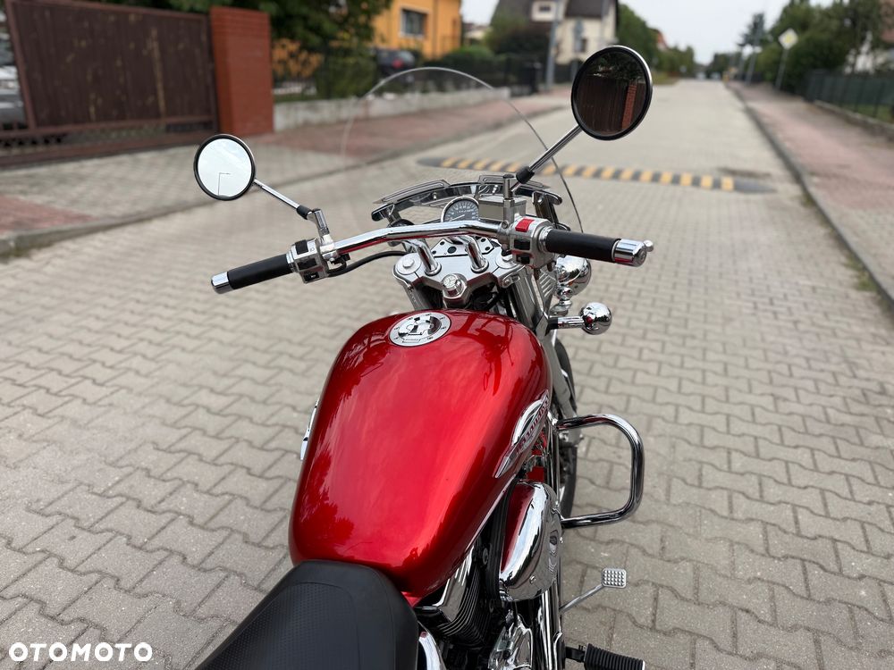 Suzuki Marauder - 13