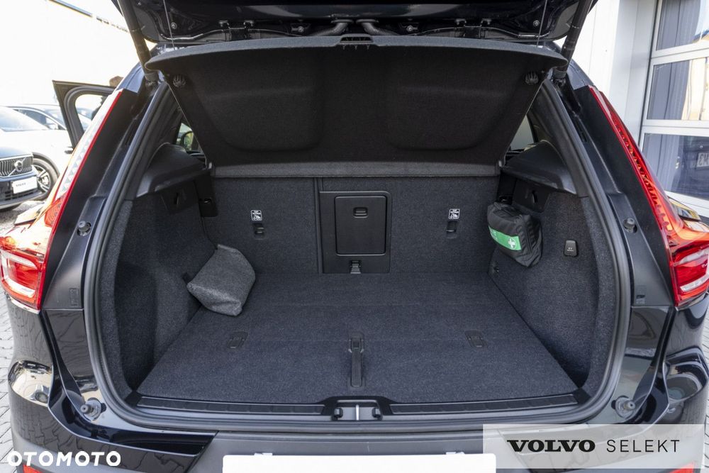 Volvo XC 40 - 22