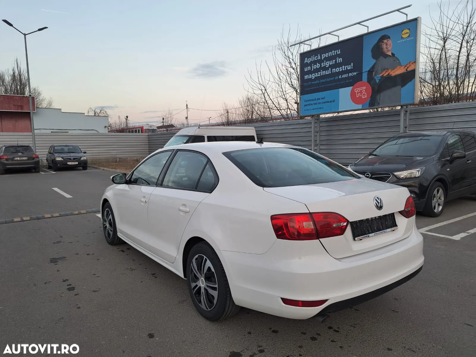Volkswagen Jetta - 6