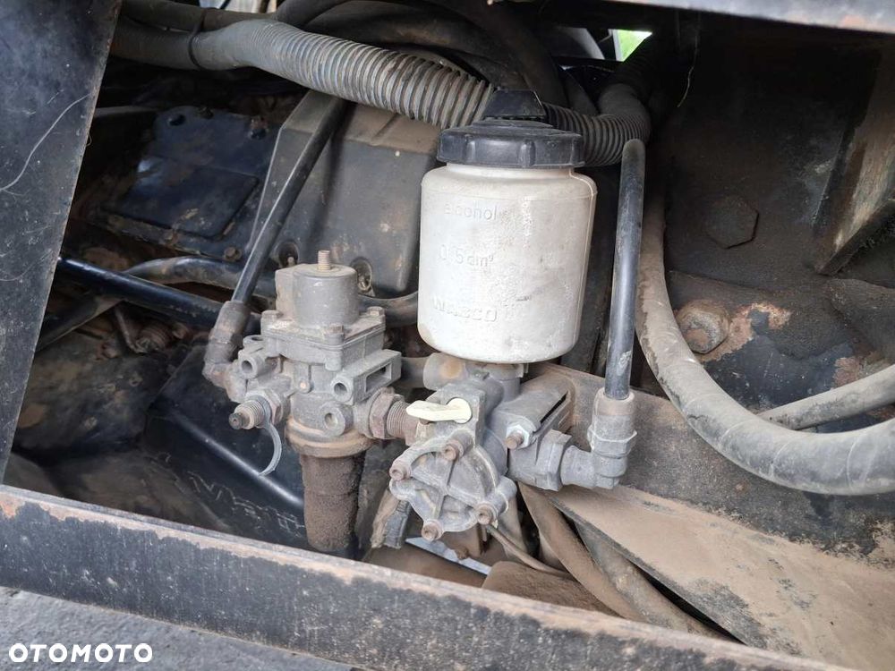 Hamulce pneumatyczne New Holland T7550 - 2