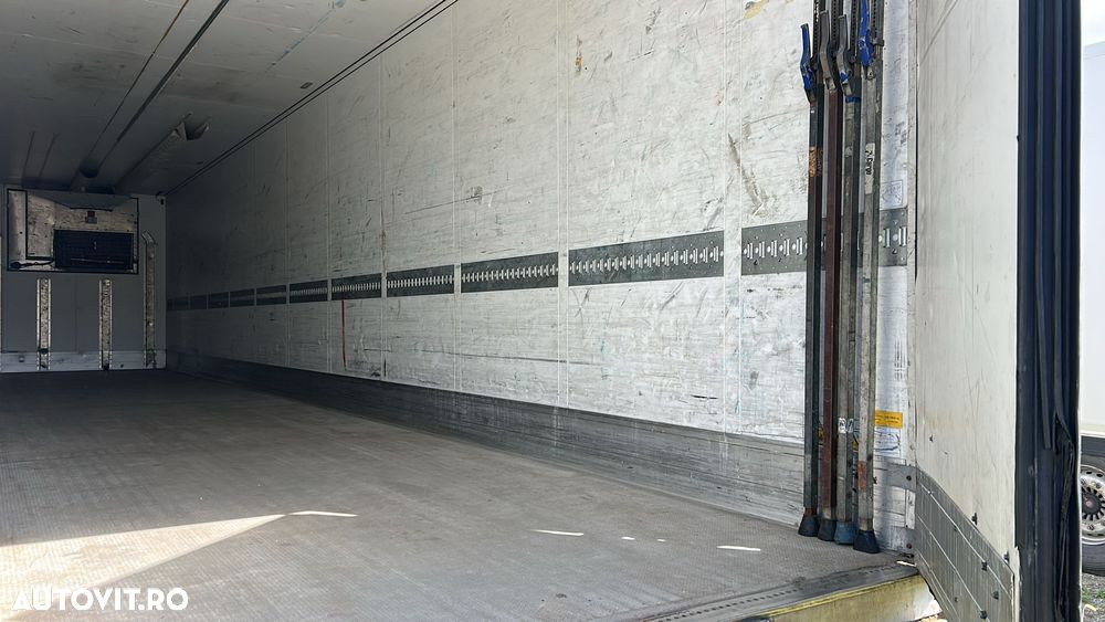 Schmitz Cargobull Thermo King SLX 300 semiremorca frigo - 12
