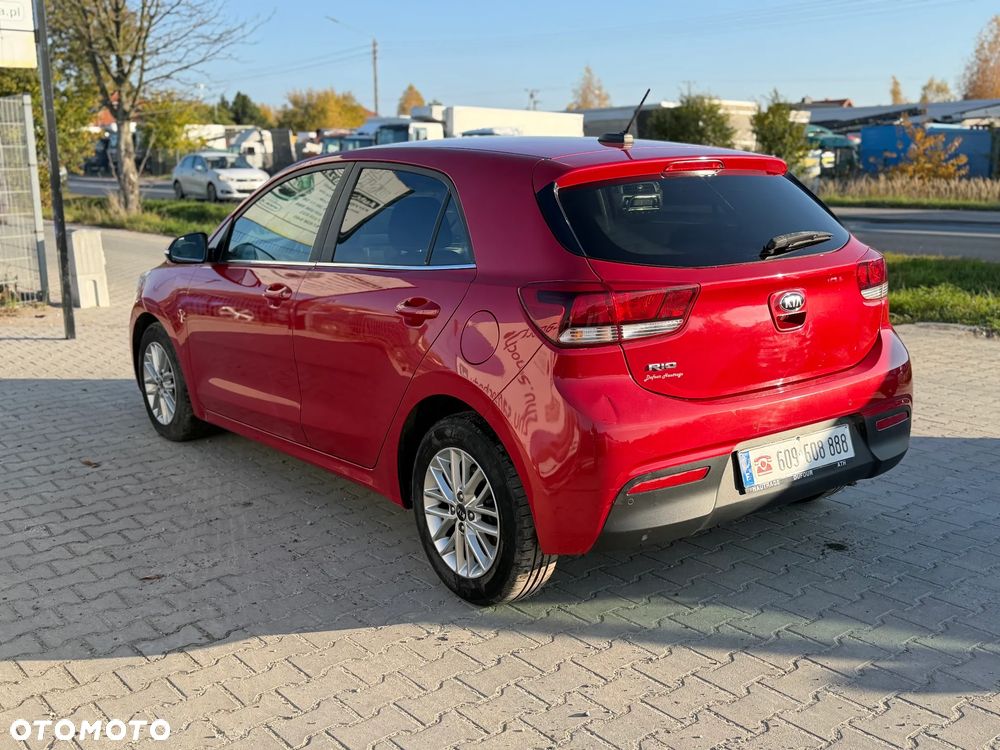 Kia Rio 2017 photo 5