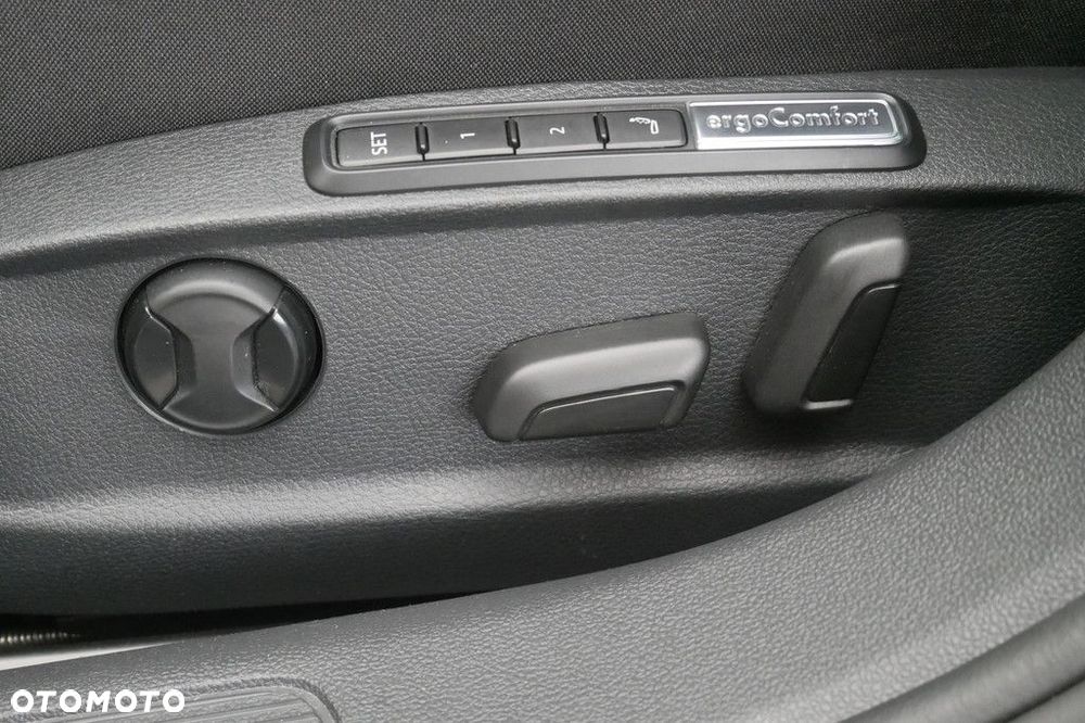 Volkswagen Passat Variant - 33