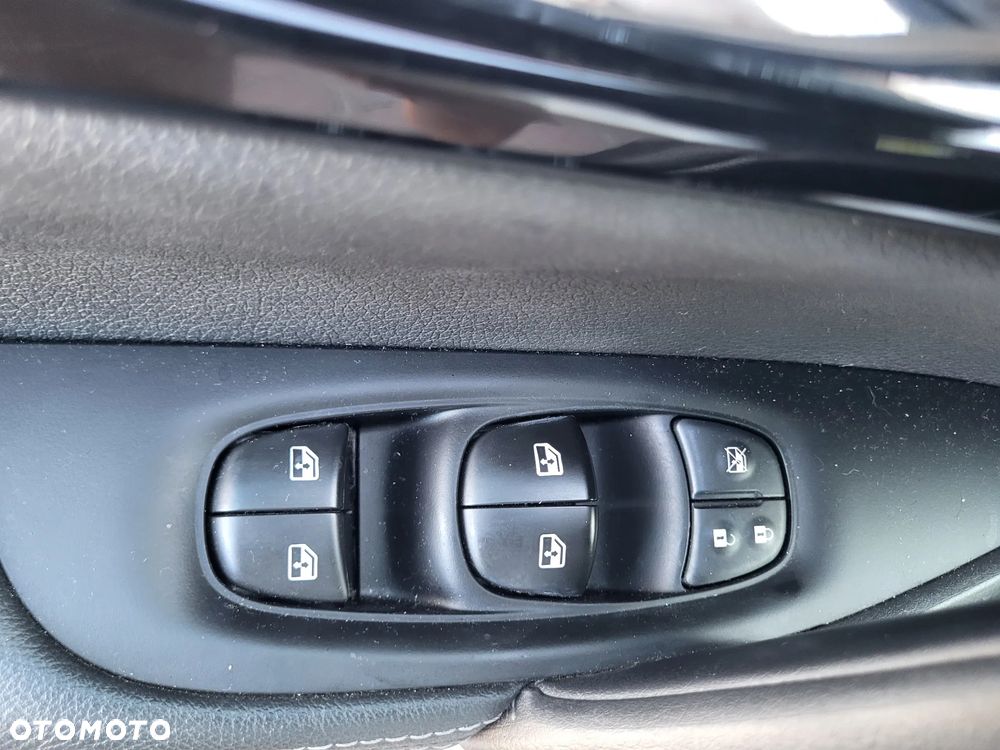 Nissan Qashqai - 14