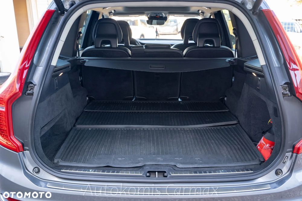 Volvo XC 90 T5 AWD Momentum - 32