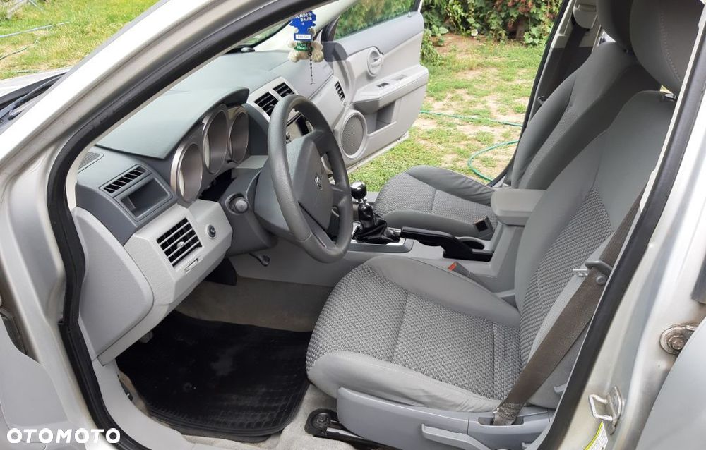 Dodge Avenger 2.0 CRD SE - 5