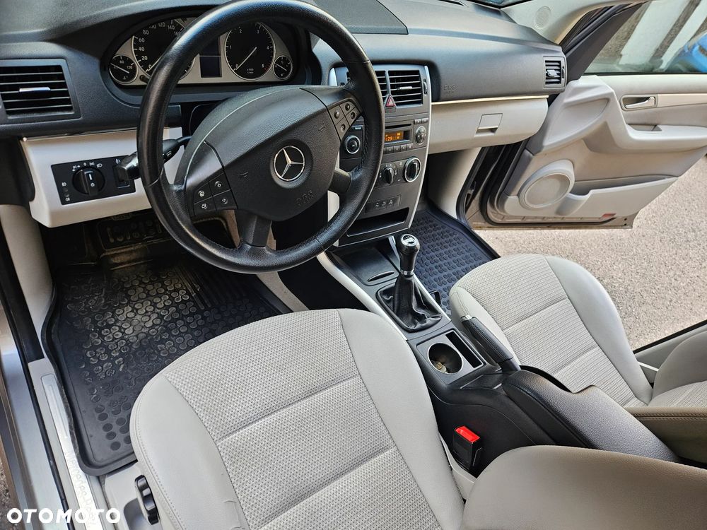 Mercedes-Benz Klasa B 180 CDI - 10
