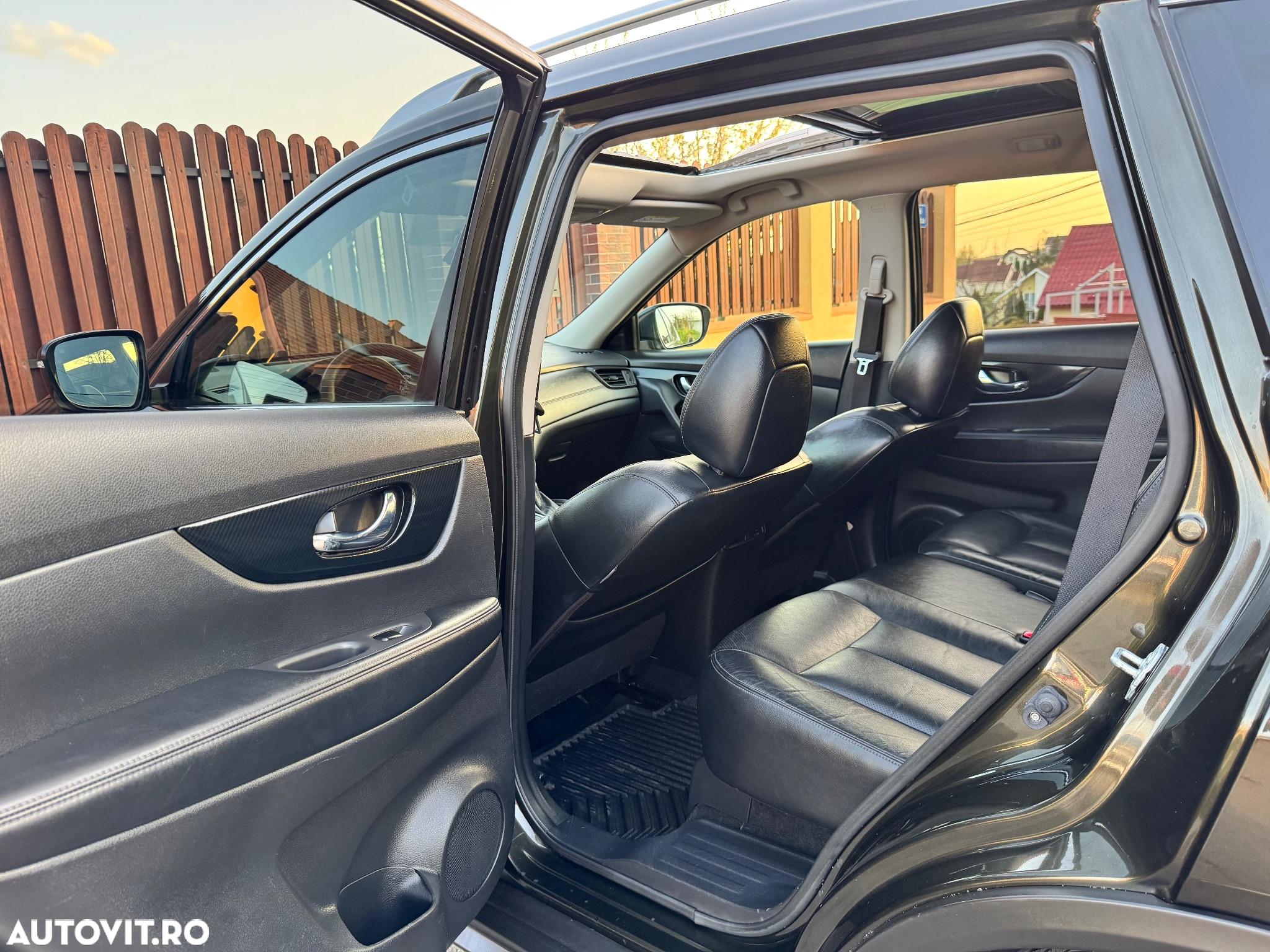 Nissan X-Trail 2.0 dCi ALL-MODE 4x4i Xtronic Acenta - 10