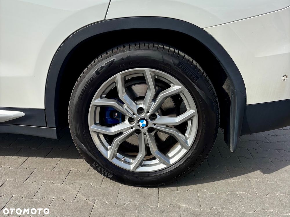 BMW X3 xDrive20d xLine - 12