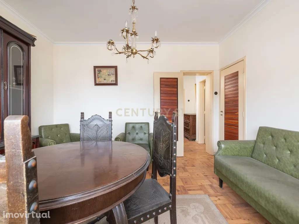 Apartamento T3+1 com garagem na Rua Verde Pinho em Coimbra - Grande imagem: 2/16