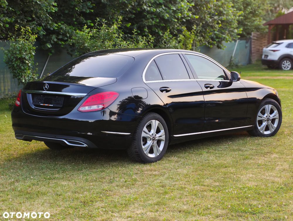 Mercedes-Benz Klasa C 180 7G-TRONIC - 12