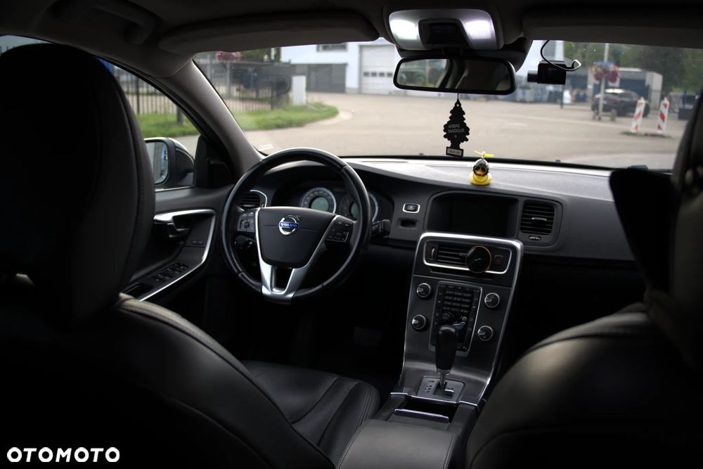 Volvo S60 T6 AWD Summum - 29