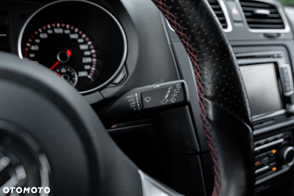 Volkswagen Golf 2.0 GTI - 32