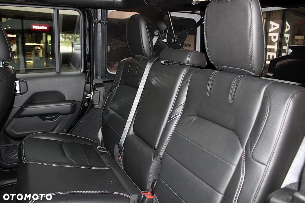 Jeep Wrangler 2.0 4xe Plug-In Hybrid Softtop Sahara - 17
