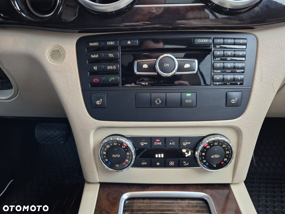 Mercedes-Benz GLK 350 4-Matic - 14