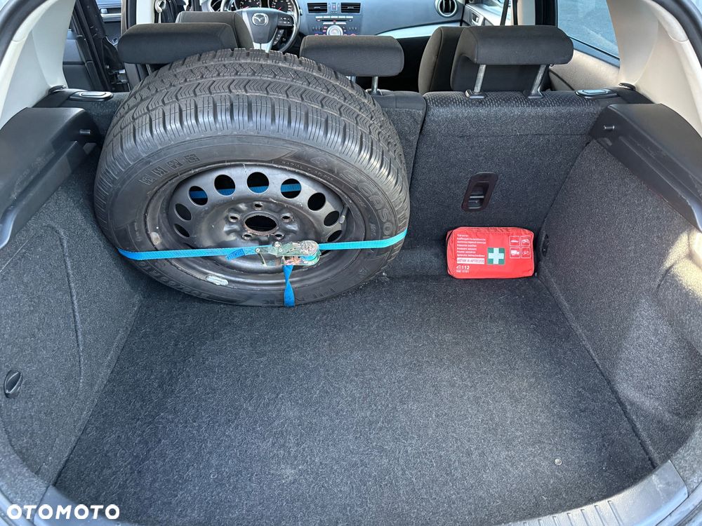 Mazda 3 1.6 Exclusive + - 10