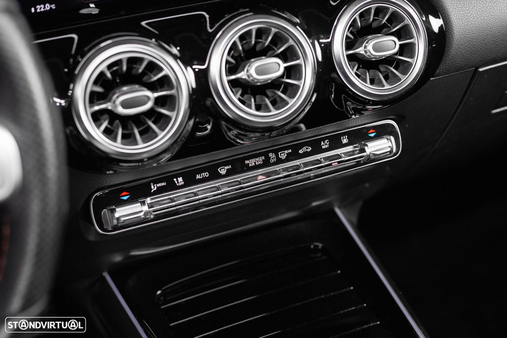 Mercedes-Benz GLA 250 e 8G-DCT AMG Line - 37