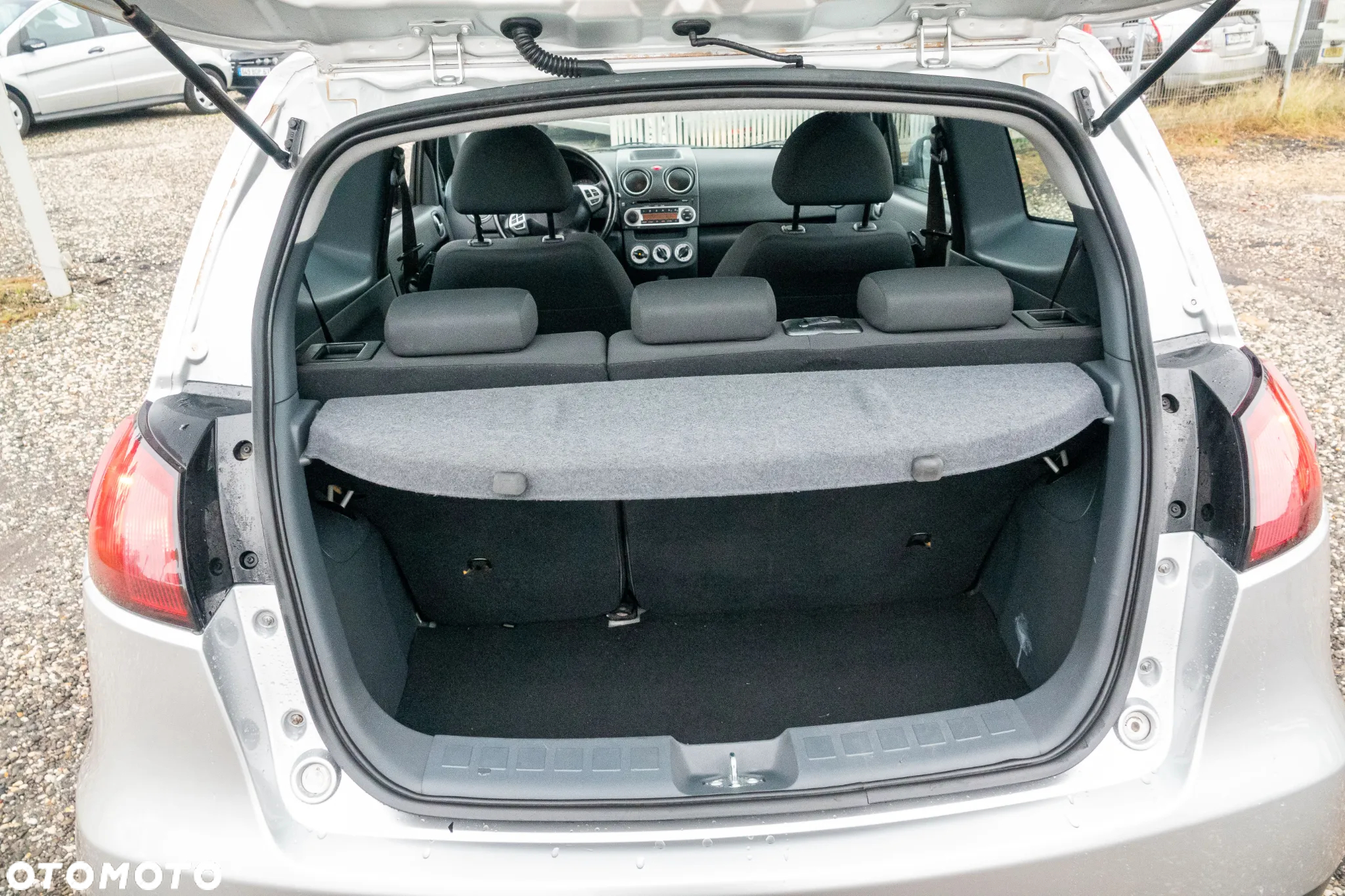 Mitsubishi Colt - 11