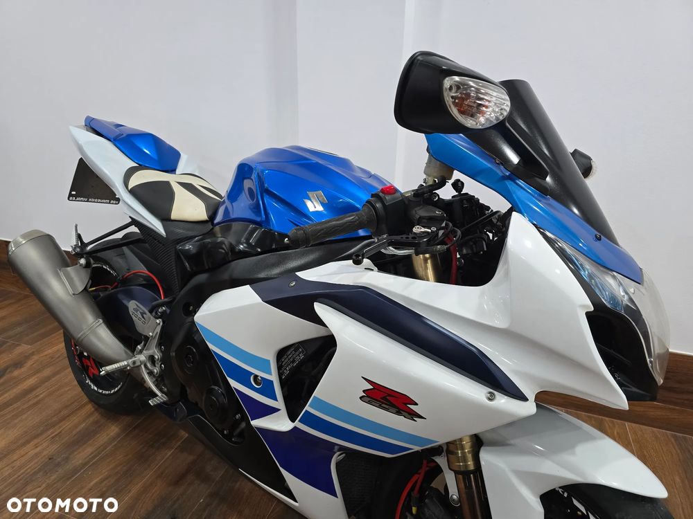 Suzuki GSX-R - 22